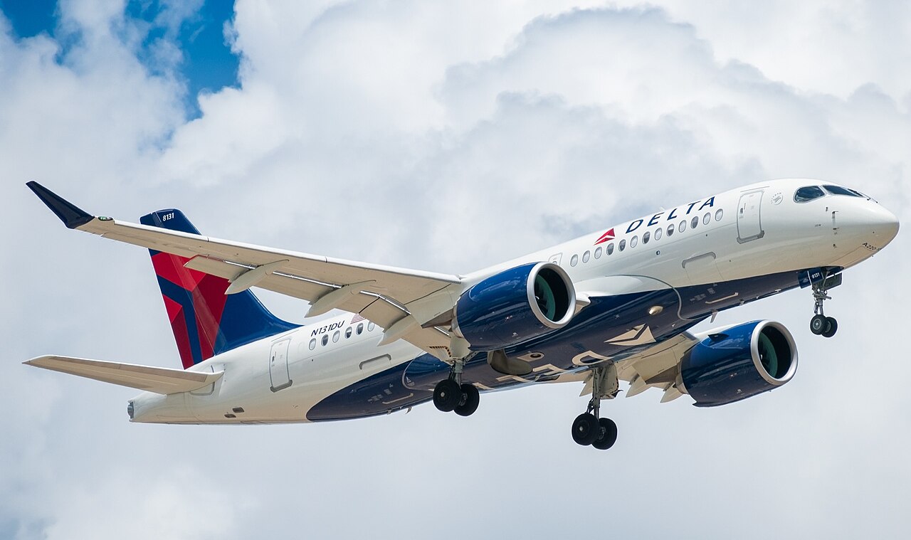 Is Delta Air Lines (DAL) Worth Buying? 2026 Investment Analysis: Four Revenue Pillars + Bull/Bear Logic + Short and Long-Term Outlook