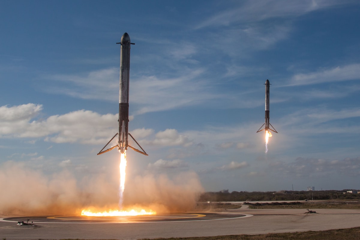SPCX (SpaceX) Investment Analysis: Is the Space Empire with a $2.1 Trillion Market Cap Worth It?