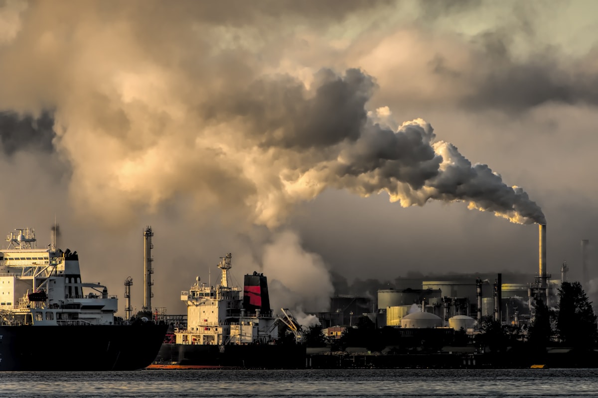 XLE (Energy ETF) Investment Analysis: Inflation Hedge + High Dividend — The Best Tool for Oil Price Cycles?